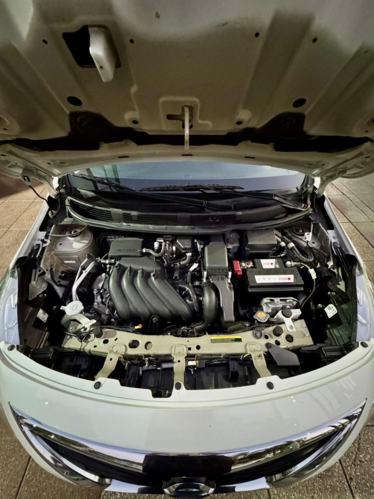 Nissan Versa Sense — foto 12